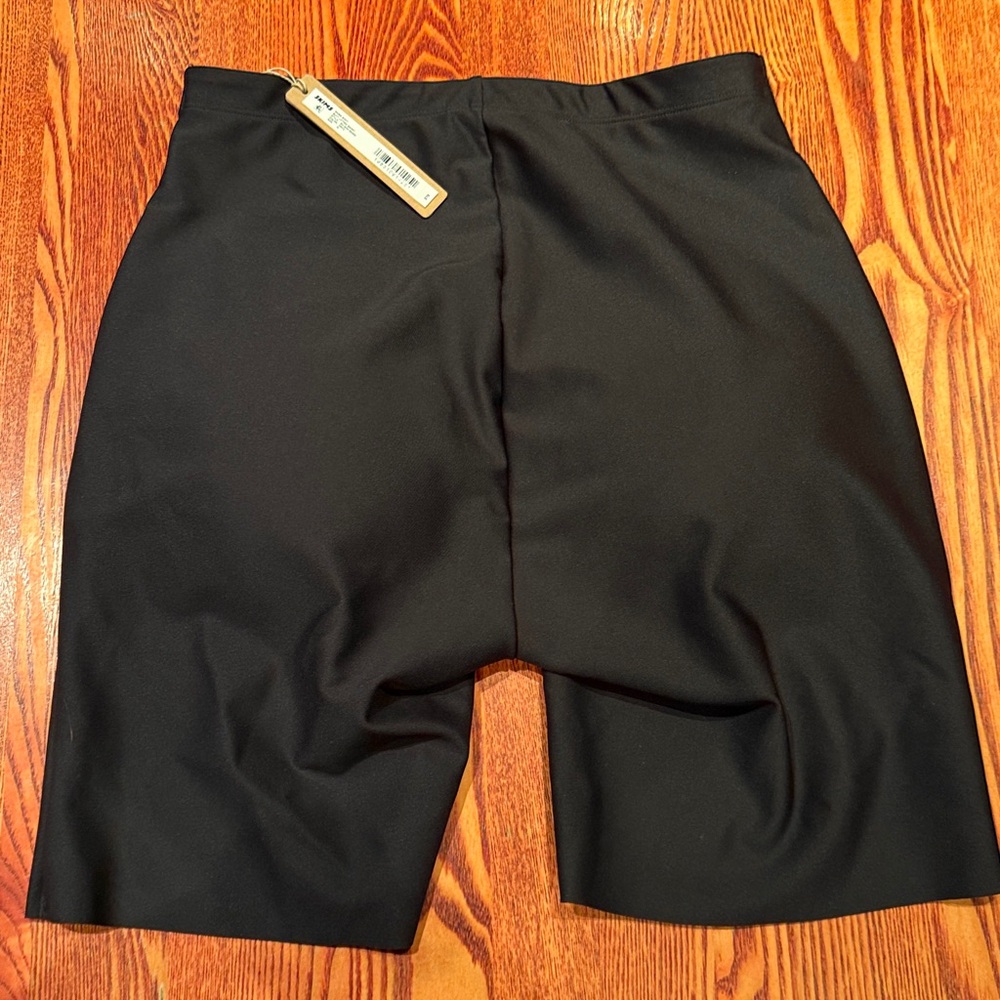 NWT SKIMS Onyx Butt Lifting Shorts Size M